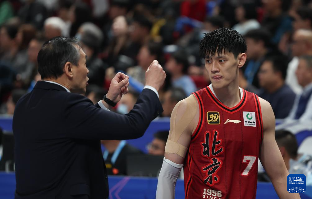 包含加时末段体能课后，上海久事防线松动备战CBA常规赛，态度坚定，资深球员宣示担当的词条-kaiyun sports